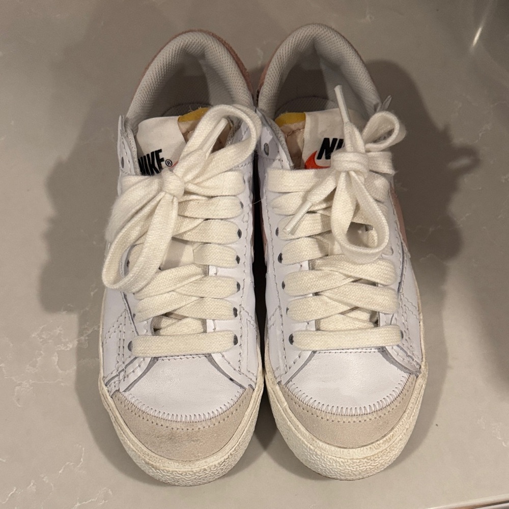 WOMEN'S BLAZER LOW '77 JUMBO Sneaker